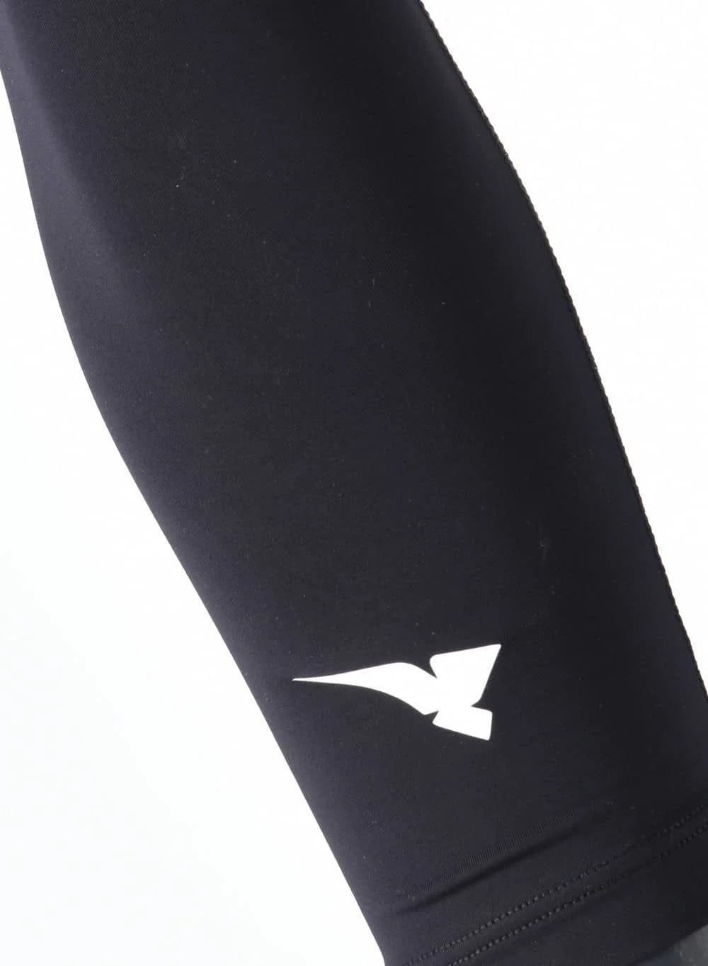 Aguila Sleeves