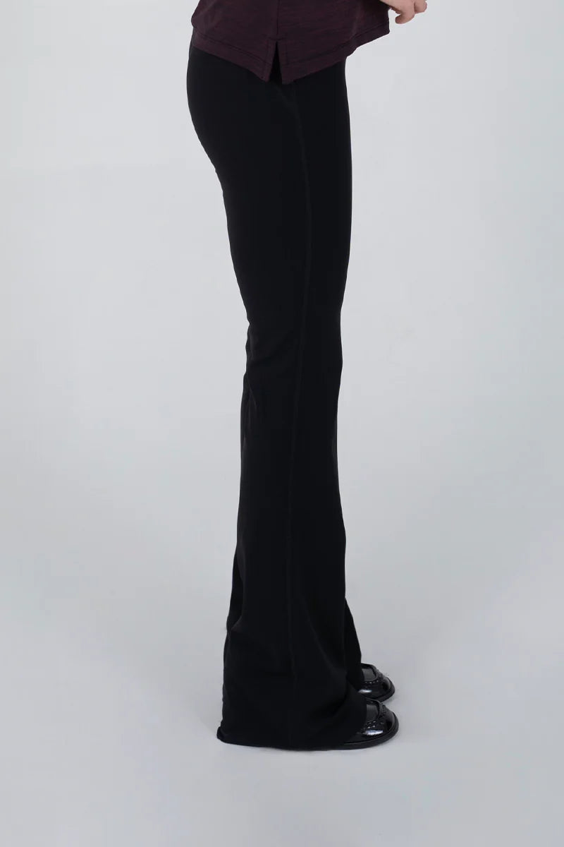 Aguila FitFlare Pant