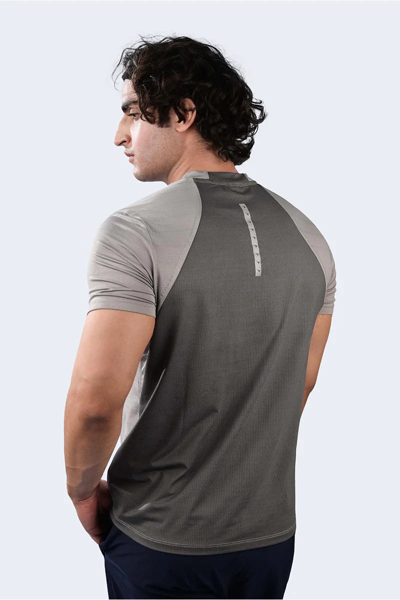 Aguila Iron Lift T Shirt